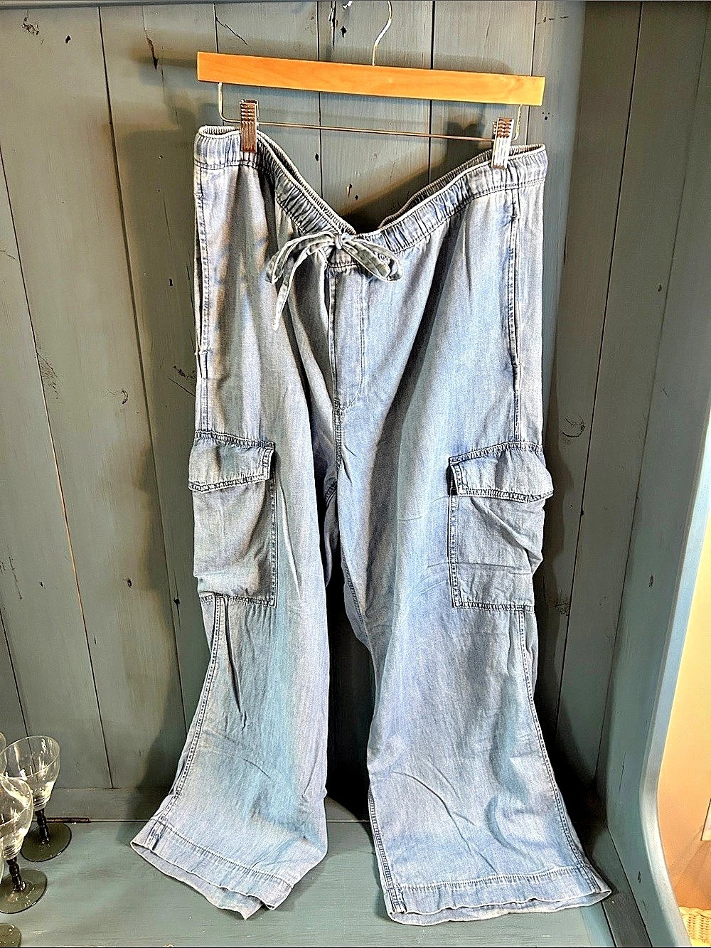 Gap Easy LT W Pull On Cargo Boyfriend Jeans in Blue XL Like New